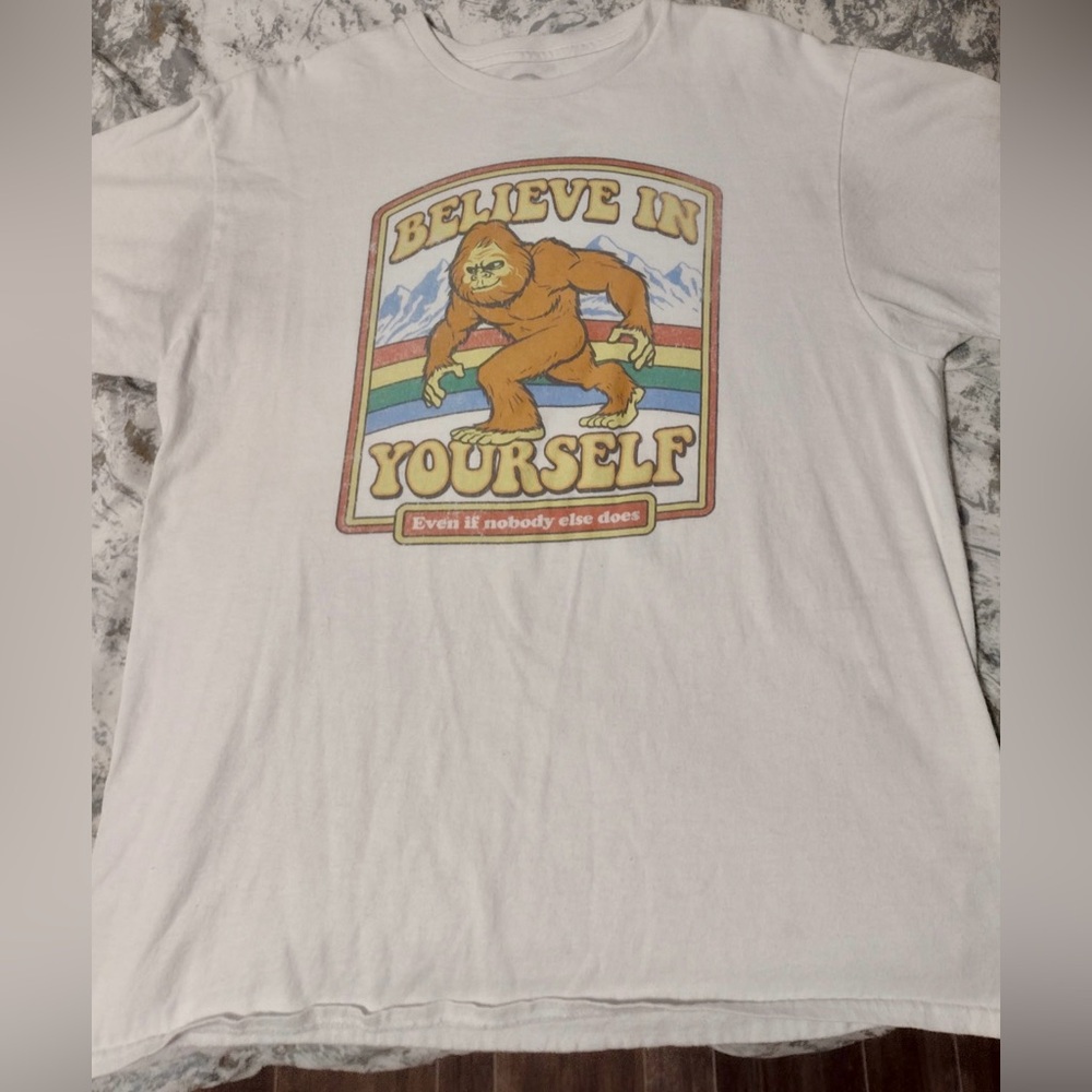 JK* White Bigfoot Believe in Yourself Even if Nobody Else Does Shirt Sleeve T-Sh - Picture 5 of 6